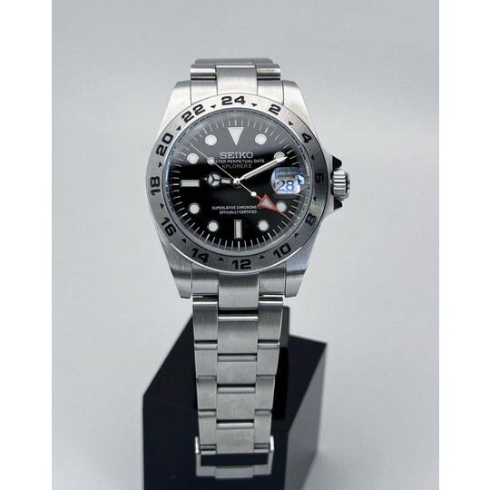 Custom Seiko Mod • Black “Kplorer II” Automatic GMT • 39mm